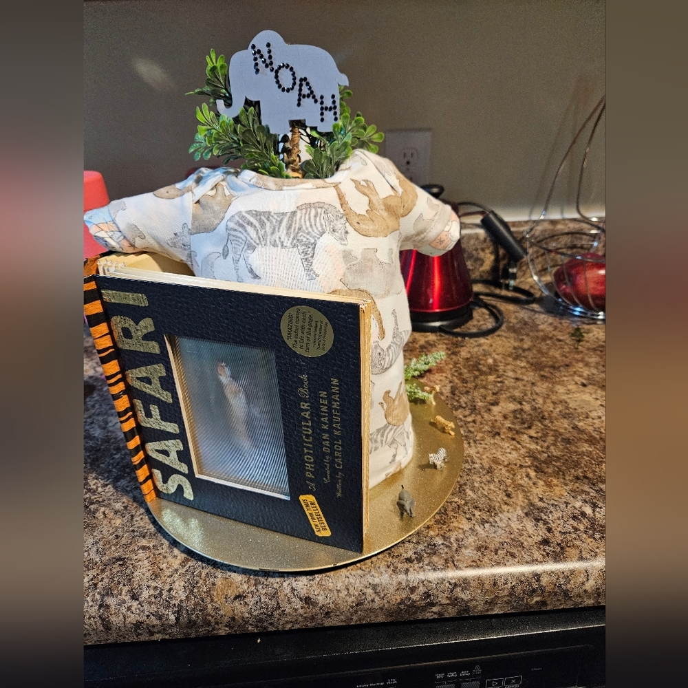 Diaper cakes